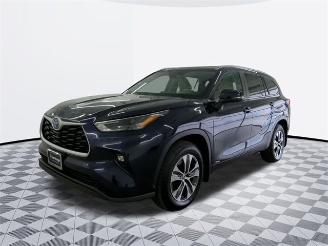 2023 Toyota Highlander Hybrid XLE