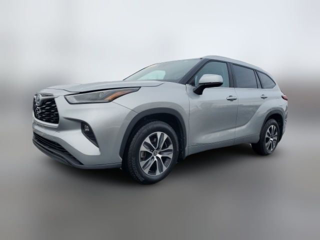 2023 Toyota Highlander Hybrid XLE