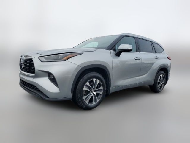 2023 Toyota Highlander Hybrid XLE