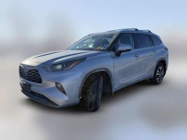 2023 Toyota Highlander Hybrid XLE