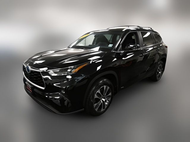 2023 Toyota Highlander Hybrid XLE