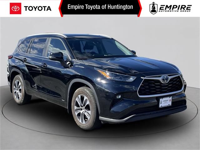 2023 Toyota Highlander Hybrid XLE