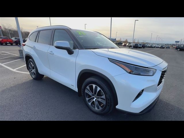 2023 Toyota Highlander Hybrid XLE