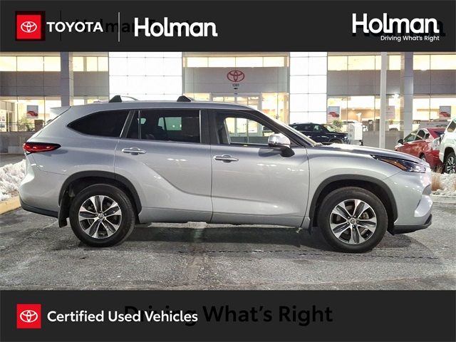 2023 Toyota Highlander Hybrid XLE