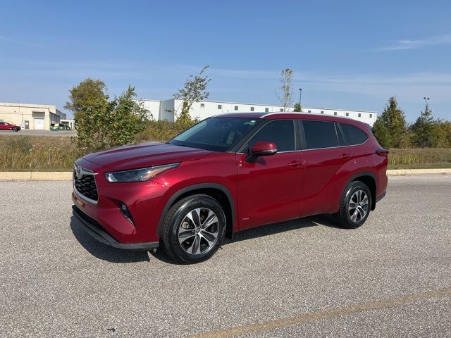 2023 Toyota Highlander Hybrid XLE