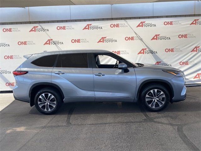 2023 Toyota Highlander Hybrid XLE