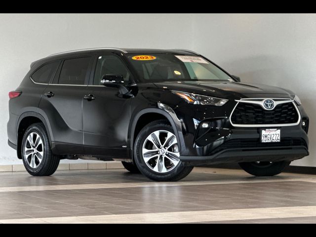 2023 Toyota Highlander Hybrid XLE