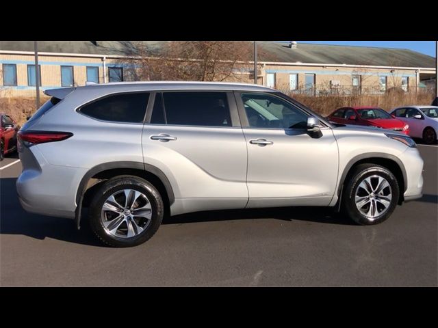 2023 Toyota Highlander Hybrid XLE