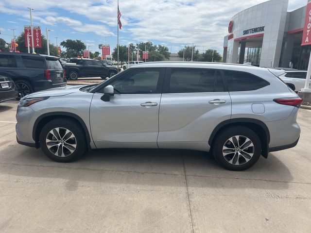 2023 Toyota Highlander Hybrid XLE