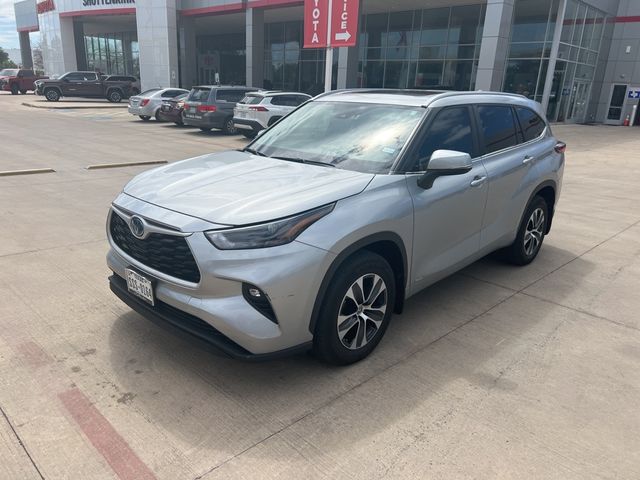 2023 Toyota Highlander Hybrid XLE