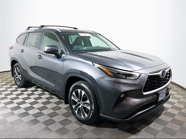 2023 Toyota Highlander Hybrid XLE