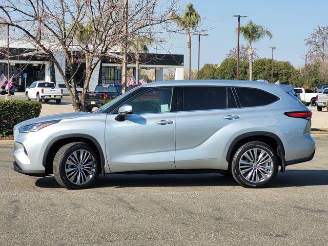 2023 Toyota Highlander 