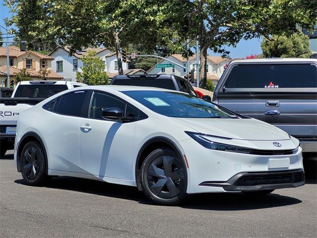 2023 Toyota Prius LE