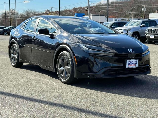 2023 Toyota Prius LE