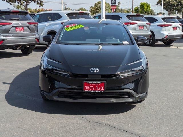 2023 Toyota Prius 