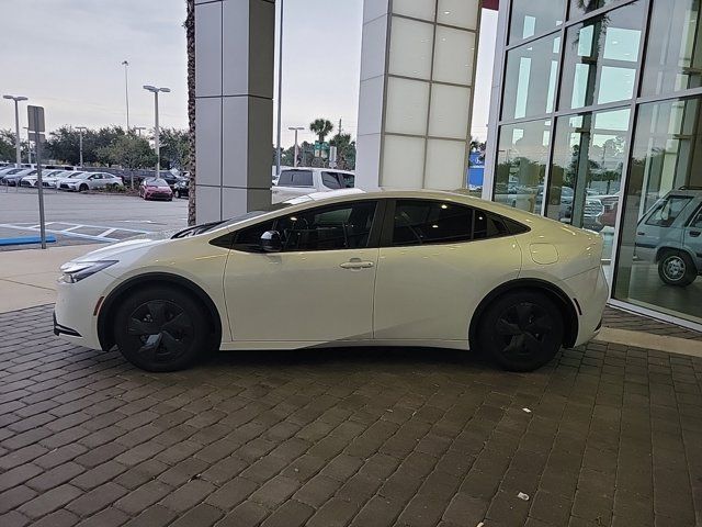 2023 Toyota Prius LE