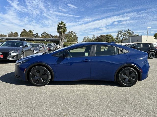 2023 Toyota Prius LE