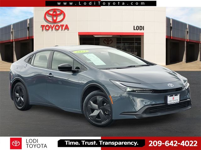 2023 Toyota Prius LE