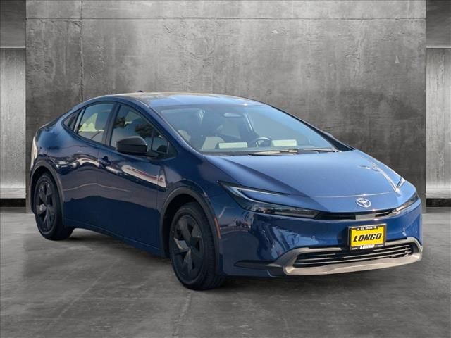 2023 Toyota Prius LE