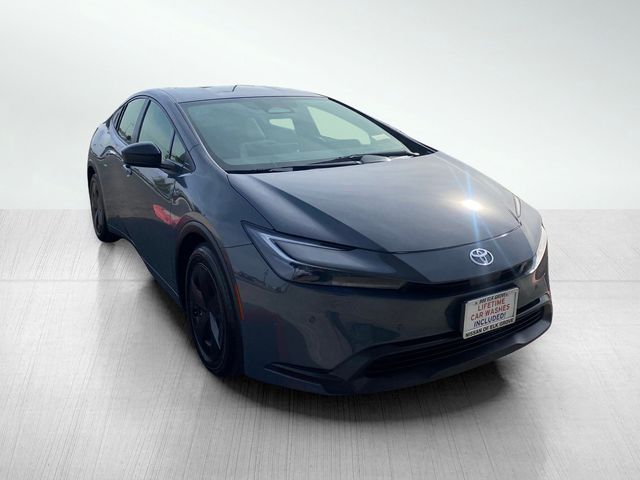 2023 Toyota Prius LE