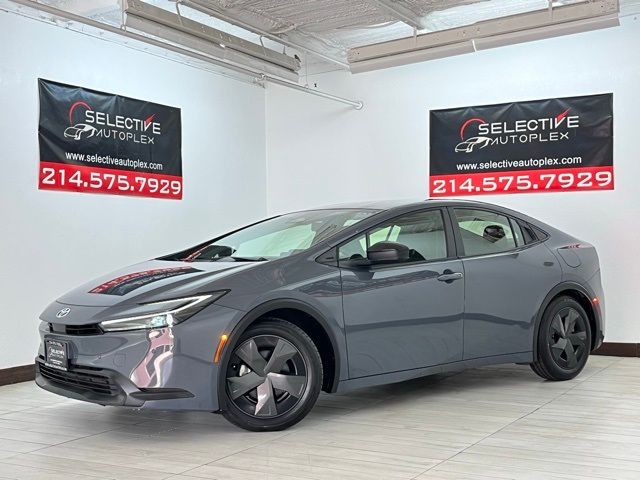 2023 Toyota Prius LE