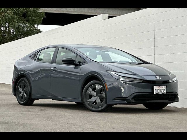 2023 Toyota Prius LE