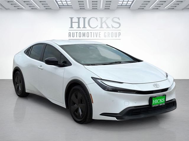 2023 Toyota Prius LE