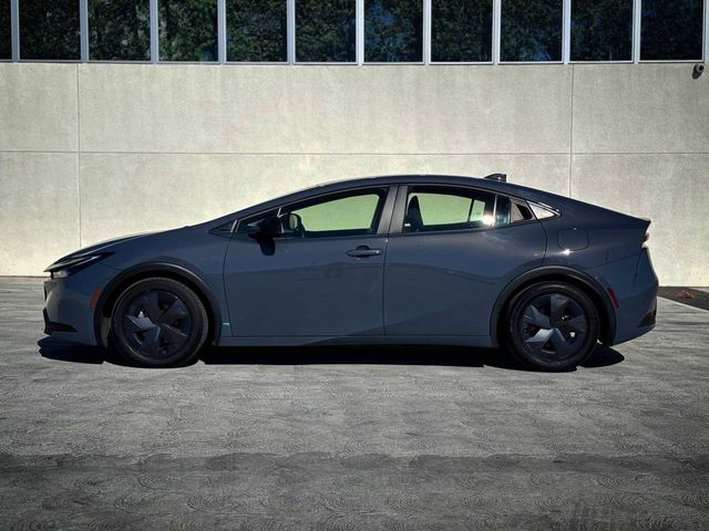 2023 Toyota Prius LE