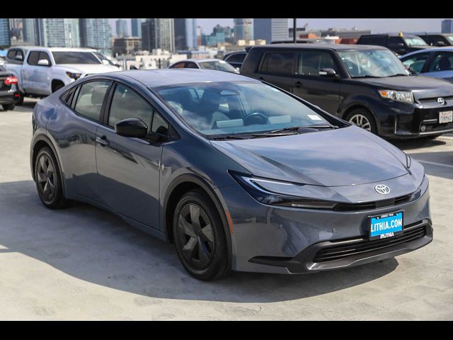 2023 Toyota Prius LE