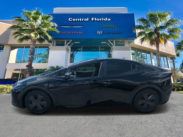 2023 Toyota Prius LE