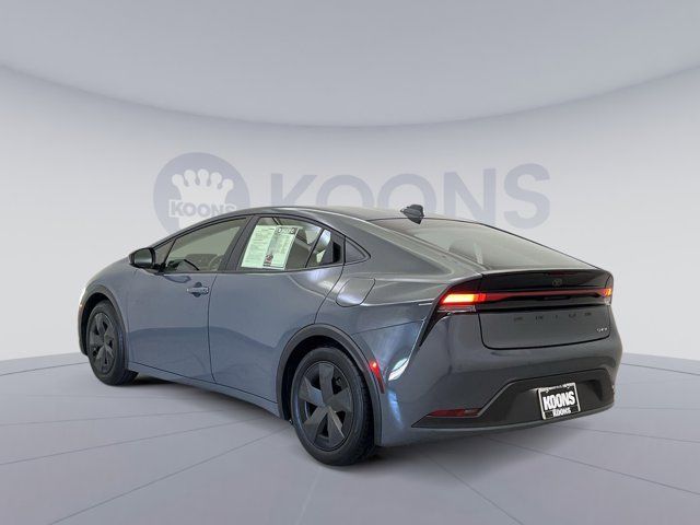 2023 Toyota Prius LE