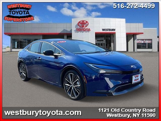 2023 Toyota Prius LE