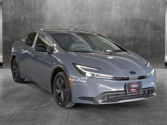 2023 Toyota Prius LE