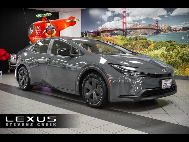 2023 Toyota Prius LE