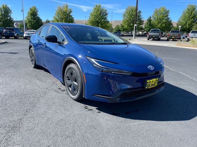 2023 Toyota Prius LE