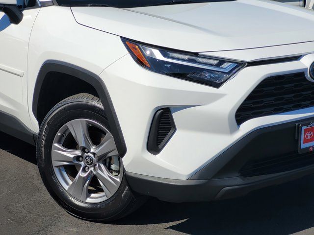 2023 Toyota RAV4 Hybrid LE