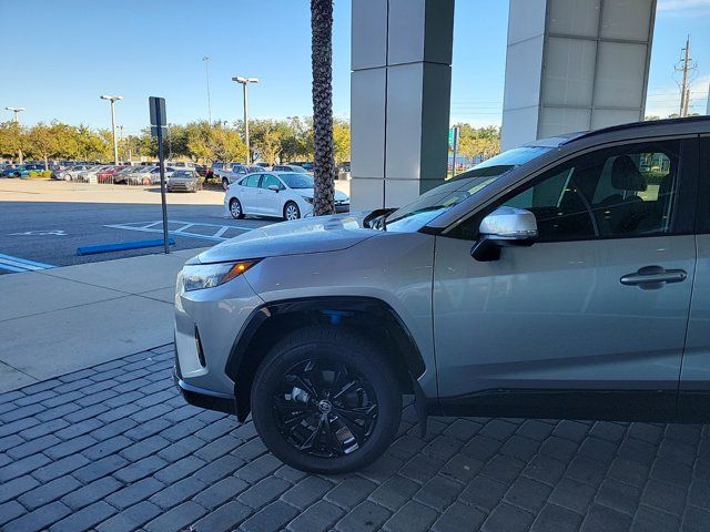 2023 Toyota RAV4 Hybrid SE