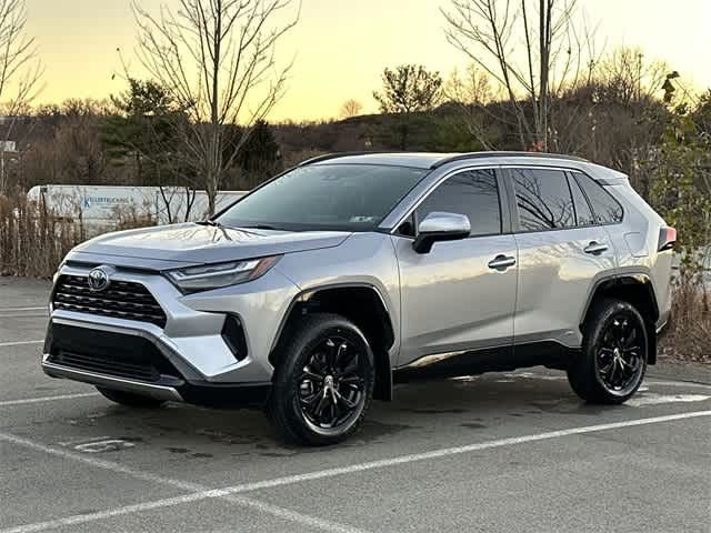 2023 Toyota RAV4 Hybrid SE