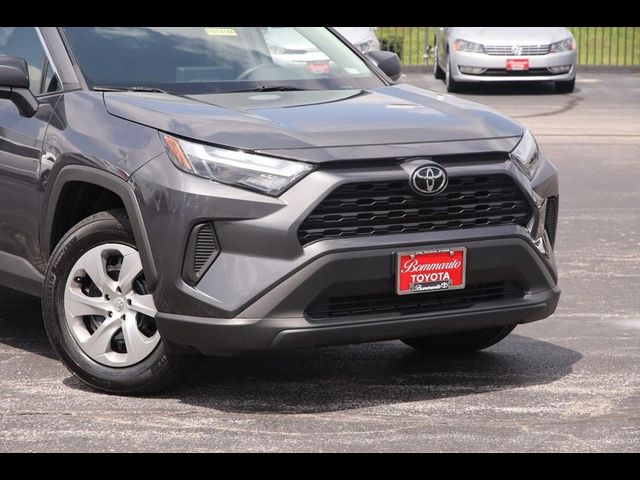 2023 Toyota RAV4 LE