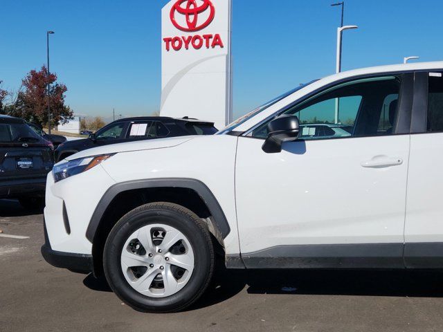 2023 Toyota RAV4 LE