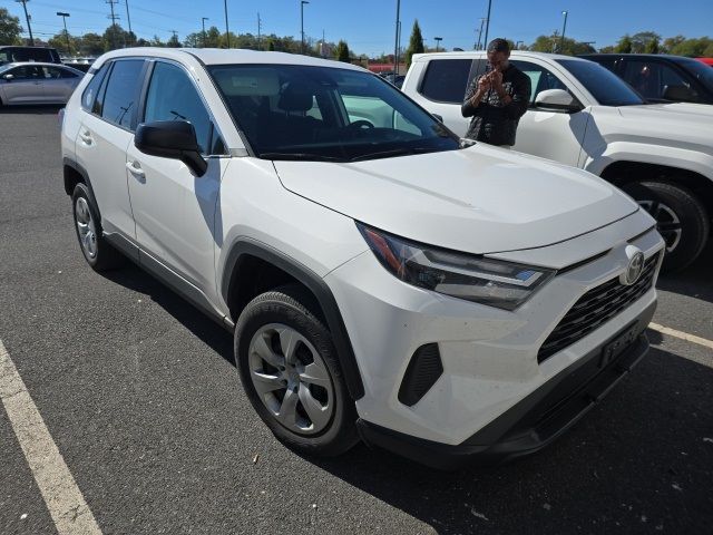 2023 Toyota RAV4 LE