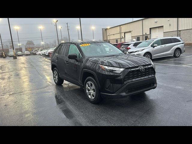 2023 Toyota RAV4 LE