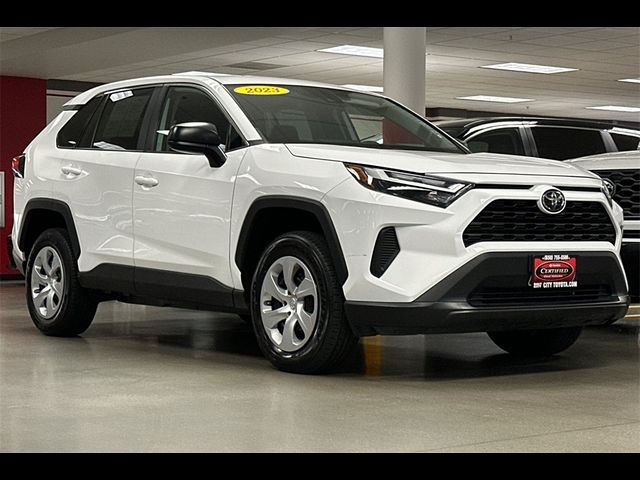 2023 Toyota RAV4 LE