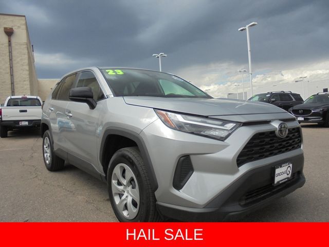 2023 Toyota RAV4 LE