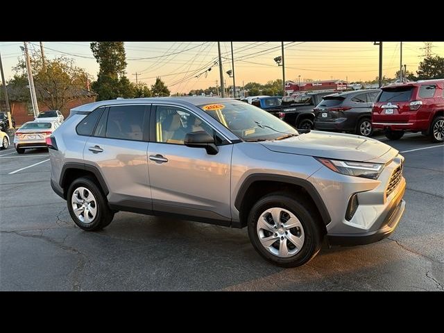 2023 Toyota RAV4 LE