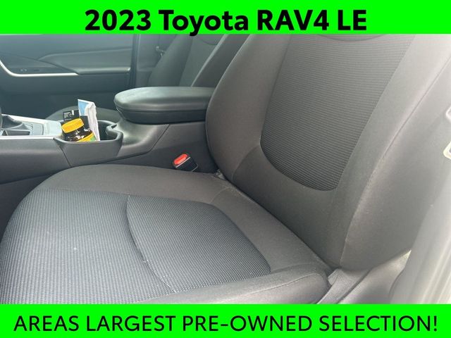 2023 Toyota RAV4 LE