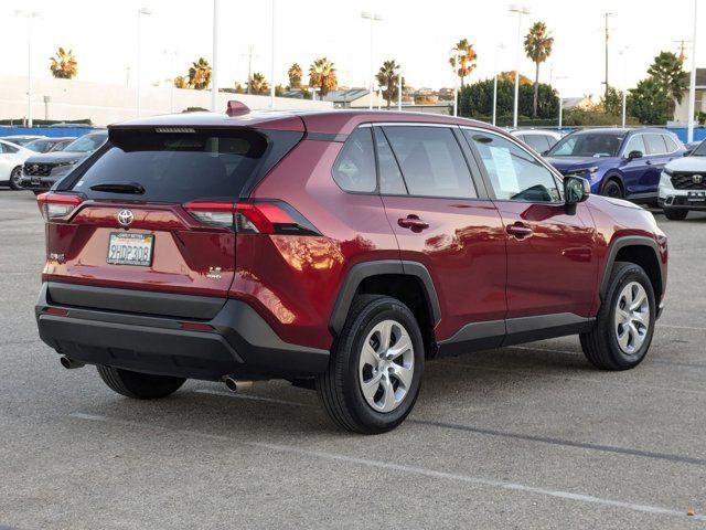 2023 Toyota RAV4 LE