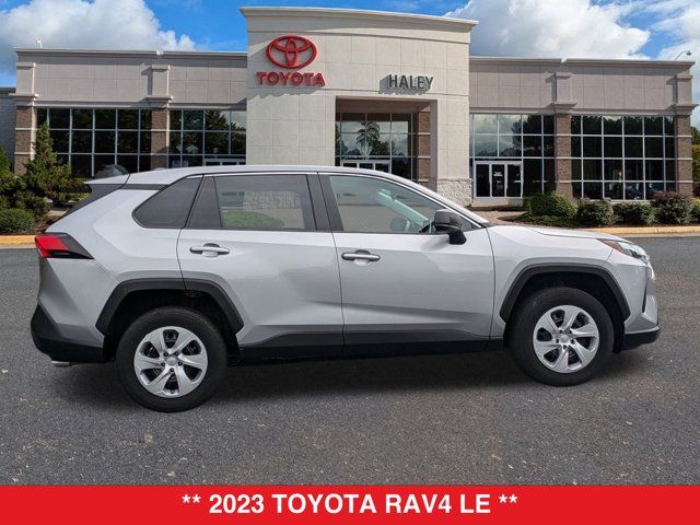 2023 Toyota RAV4 LE