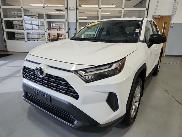 2023 Toyota RAV4 LE