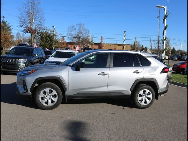 2023 Toyota RAV4 LE